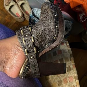 Vince Camuto clog heels